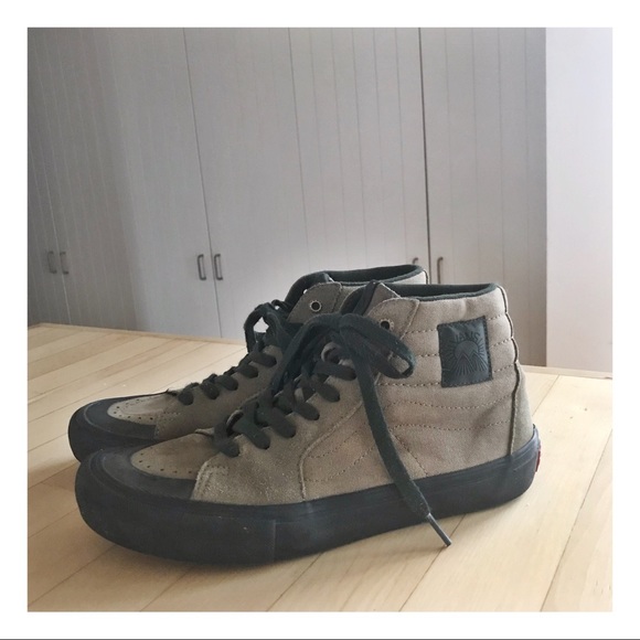 Vans high tops - Picture 1 of 6